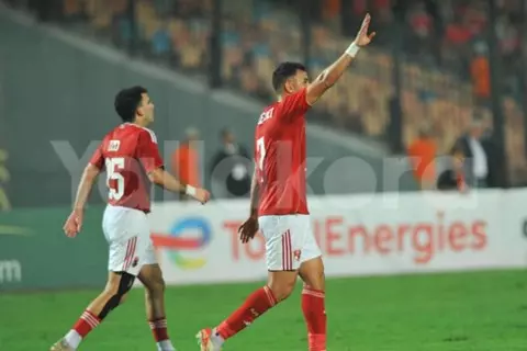 تريزيجيه يسجل هدفا تاريخيا مع الأهلي في دوري أبطال أفريقيا (فيديو)